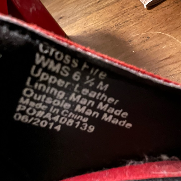 ❤️ SOLD ❤️ Kenneth Cole Reaction Red Suede Mary Jane Platform Heels - Picture 6 of 6